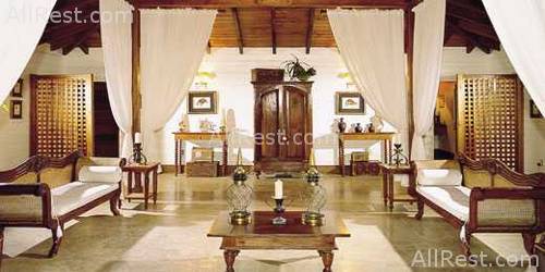 Grand Pineapple Beach Resort 9